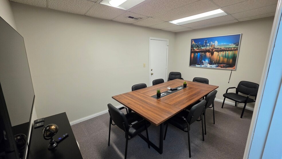 More Photos Of 526 Nilles Rd, Fairfield Office For Lease
