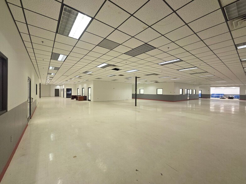 More Photos Of 1826 Albertson Rd, High Point Manufacturing For Lease