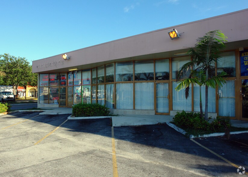 More Photos Of 357-379 NE 167th St, Miami Storefront For Lease