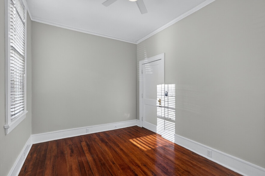 More Photos Of 923 E Park Ave, Savannah Apartments For Sale
