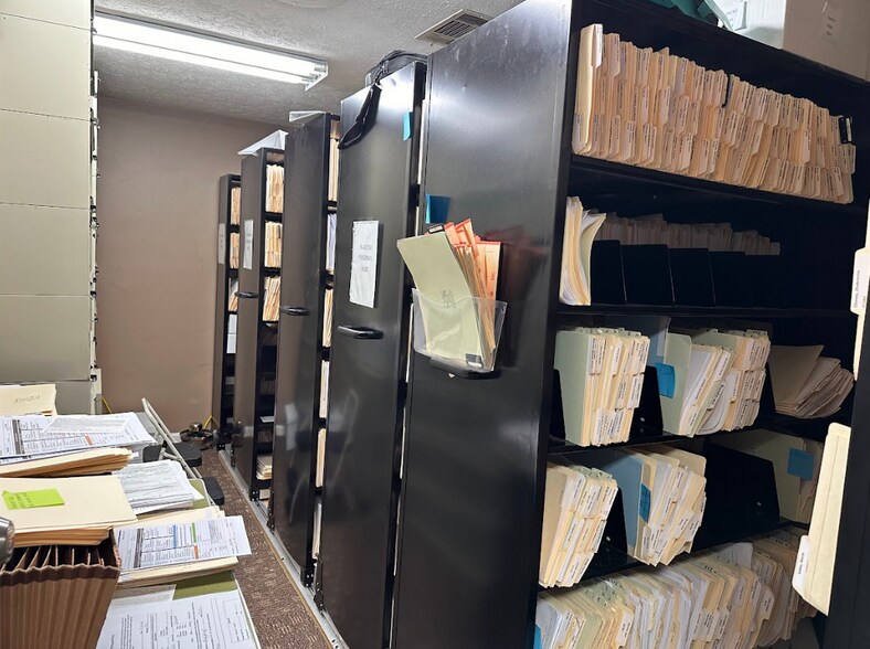 More Photos Of 310 Ford Dr, Columbus Office For Sale