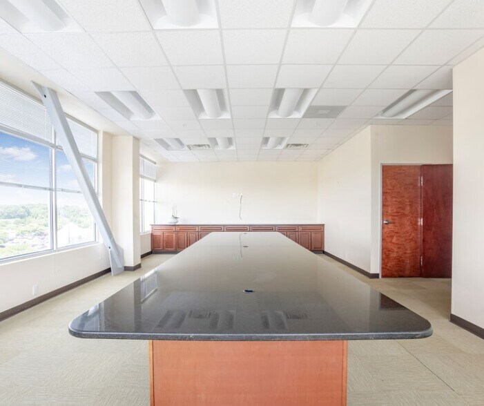 More Photos Of 4921 Centre Pointe Dr, North Charleston Office For Lease