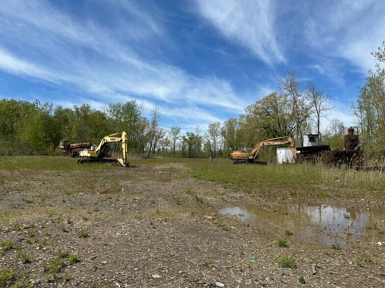 More Photos Of 157 Willow Rd, Dunkirk Auto Salvage Facility For Sale