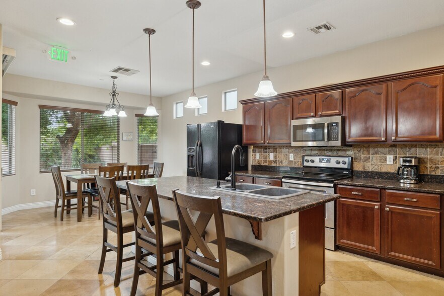 More Photos Of 2123 W Maya Way, Phoenix Healthcare For Sale