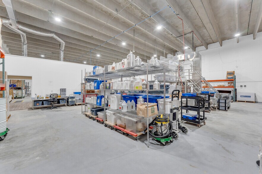 More Photos Of 501-513 Old Griffin Rd, Dania Warehouse For Sale