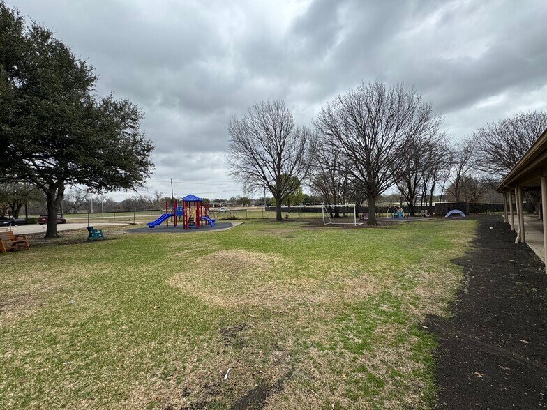 More Photos Of 2121 Bay Hill Dr, Plano General Retail For Sale