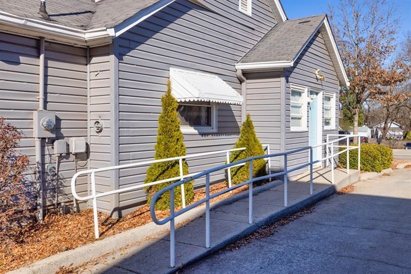 More Photos Of 449 S Hill St, Buford Office For Sale