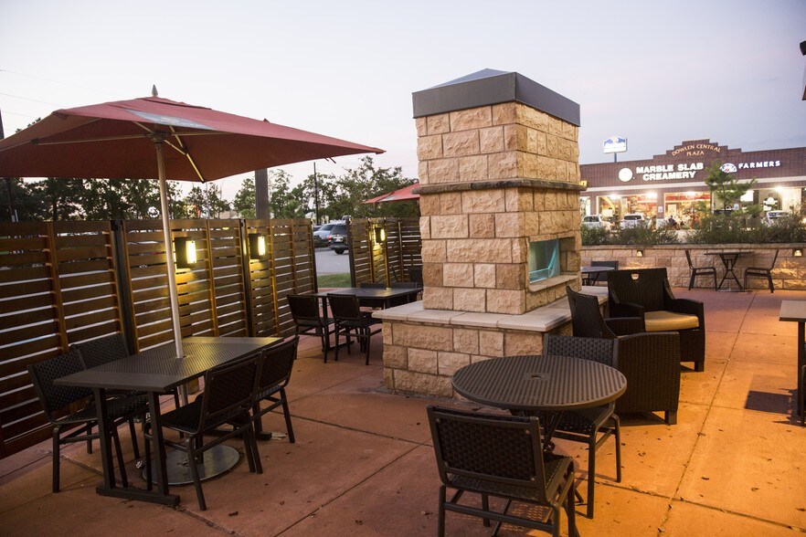 More Photos Of 4104 Dowlen Rd, Beaumont Freestanding For Lease