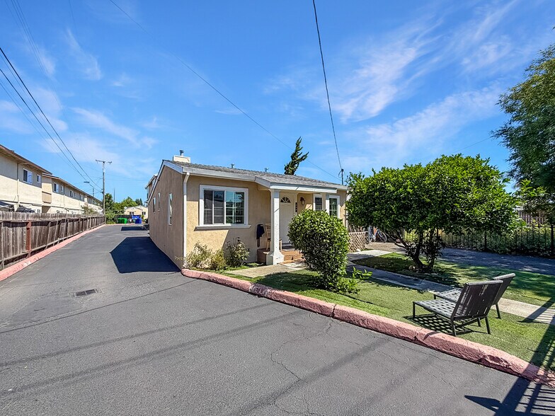 More Photos Of 204 Sunset Blvd, Hayward Apartments For Sale