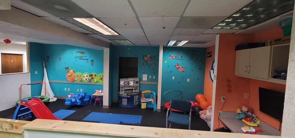 More Photos Of 6572 River Park Dr, Riverdale Coworking Space