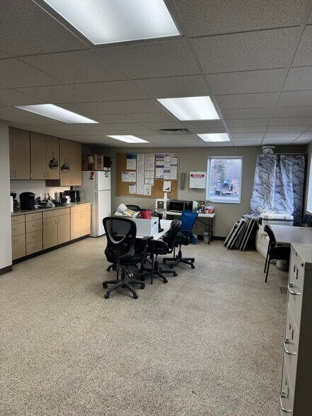 More Photos Of 309 24th Ave SW, Watford City Industrial For Sale