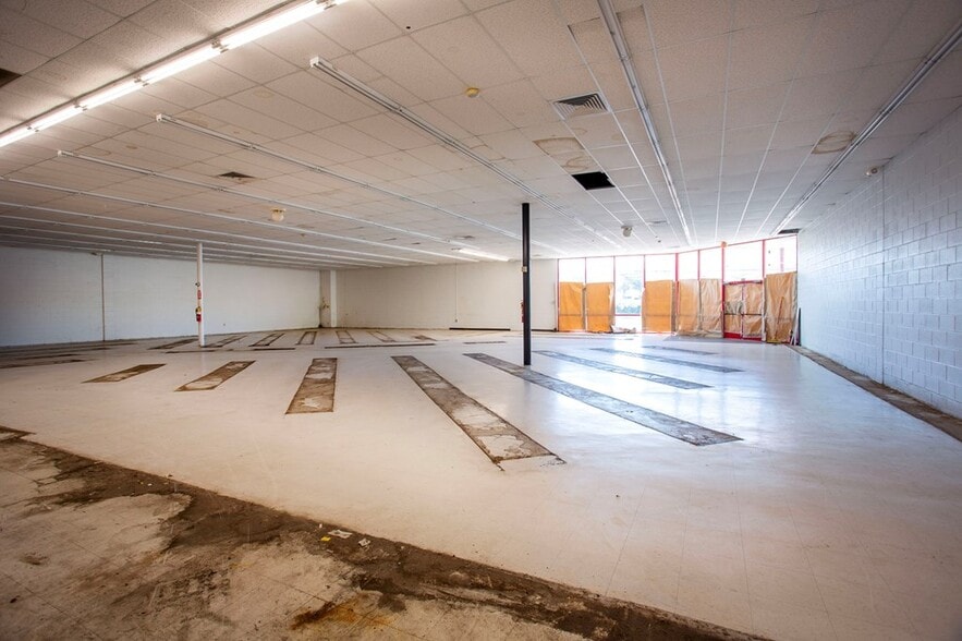 More Photos Of 1205 S Eufaula Ave, Eufaula Freestanding For Sale