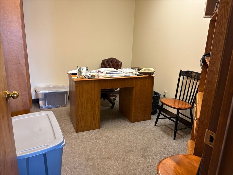 More Photos Of 1079 Central St, Leominster Office For Lease