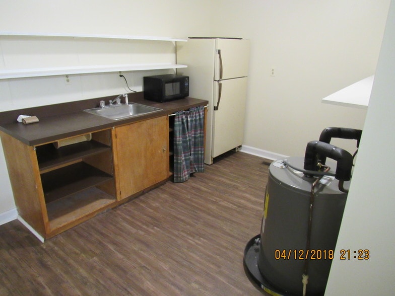 More Photos Of 2850 King William Ave, West Point Storefront Retail Office For Lease