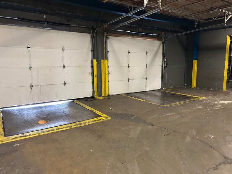 More Photos Of 2001 Market St, Ashland Manufacturing For Lease