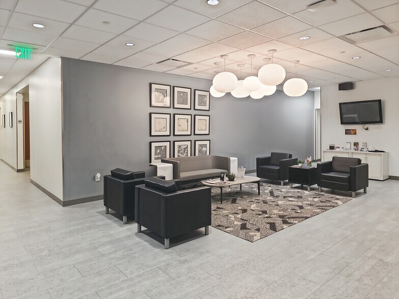 More Photos Of 495 Grand Blvd, Miramar Beach Coworking Space