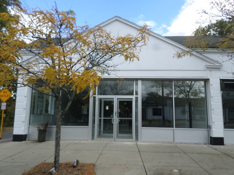 More Photos Of 1231 Whitney Ave, Hamden Storefront For Sale