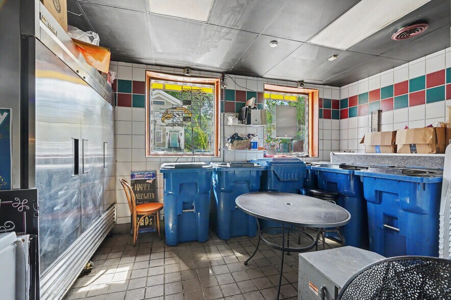 More Photos Of 244 N Water St, Kent Bar For Sale