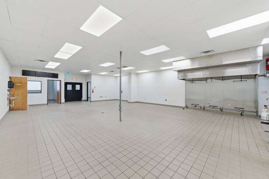 More Photos Of 4122 Campbell Rd, Houston Flex For Lease