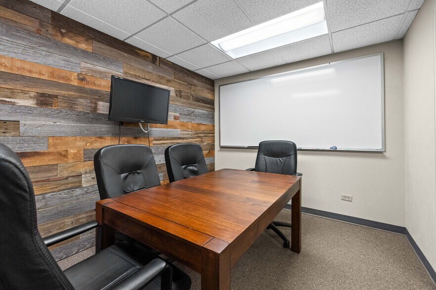 More Photos Of 801-807 14th St, Golden Office For Sale