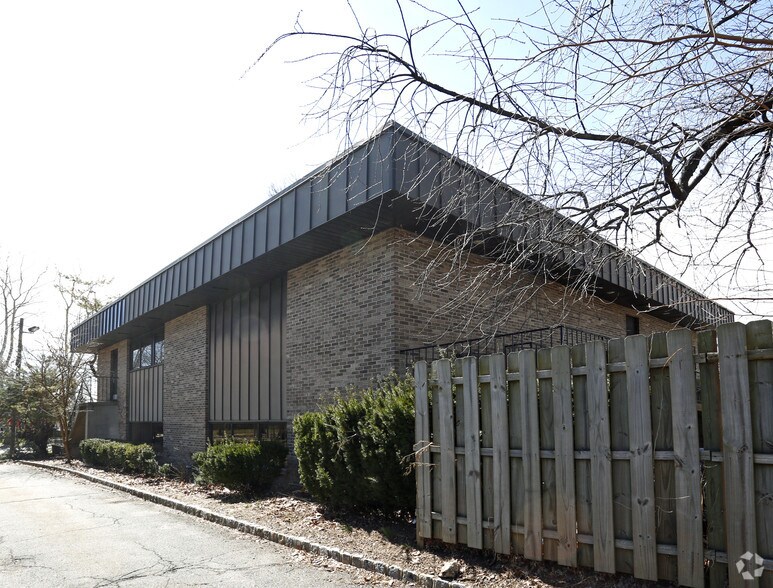 More Photos Of 776 Amboy Ave, Edison Medical For Lease