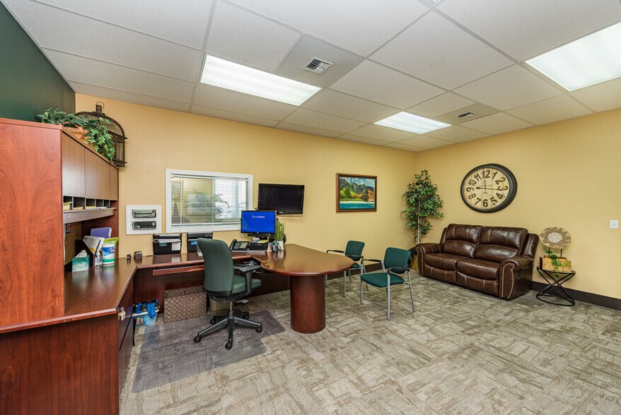 More Photos Of 213 E Washington St, Sequim Storefront Retail Office For Sale