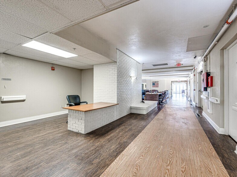 More Photos Of 901 NW 25th St, Oklahoma City Healthcare For Sale