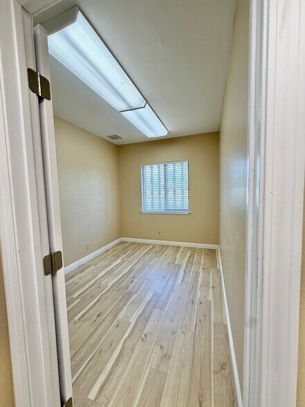 More Photos Of 3231 Waring Ct, Oceanside Medical For Lease