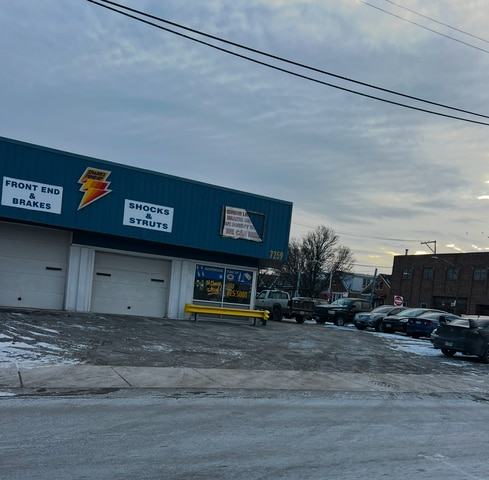 More Photos Of 7259 W Irving Park Rd, Chicago Service For Sale