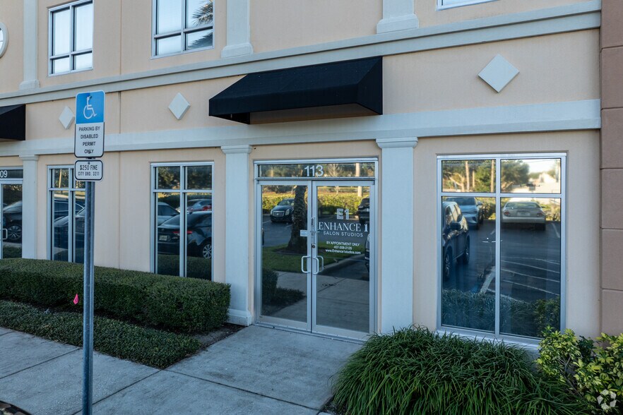 More Photos Of 127 Bellagio Cir, Sanford Office For Lease