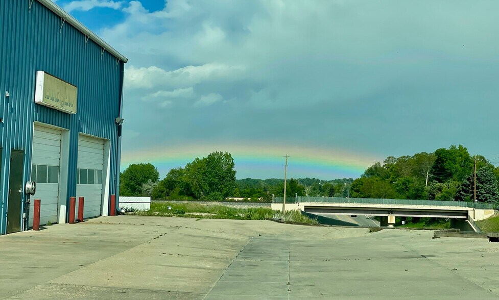 More Photos Of 7191 Arapahoe Rd, Boulder Warehouse For Lease