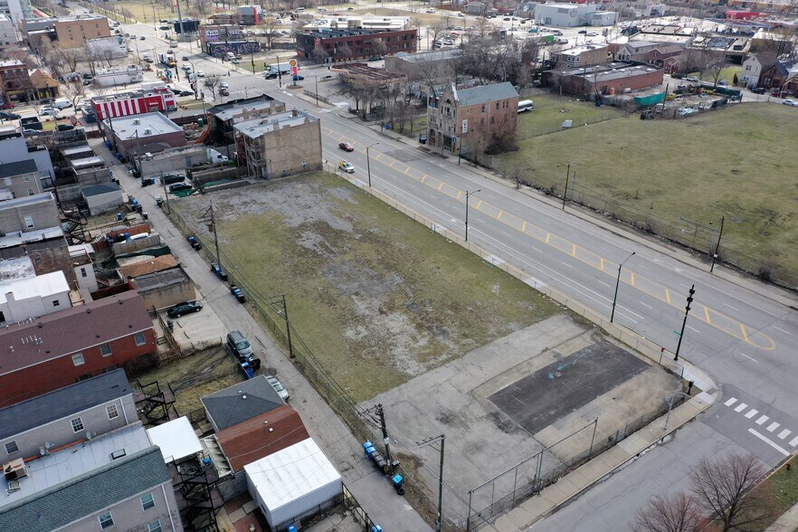 Primary Photo Of 2432 W Roosevelt Rd, Chicago Land For Lease