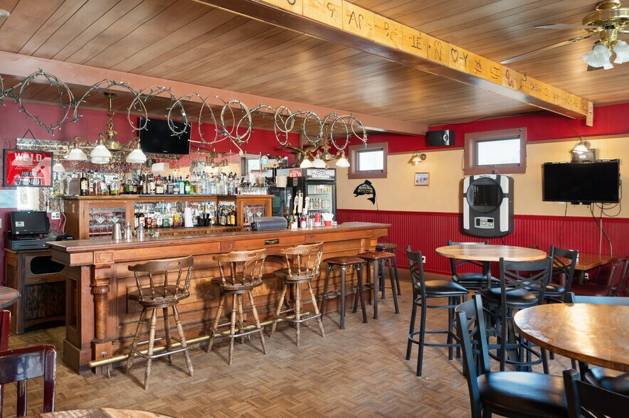 More Photos Of 21 Main, Willow Creek Bar For Sale