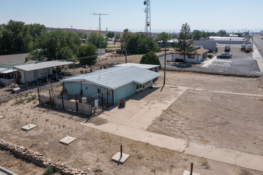 More Photos Of 15 W Main St, Green River Freestanding For Sale