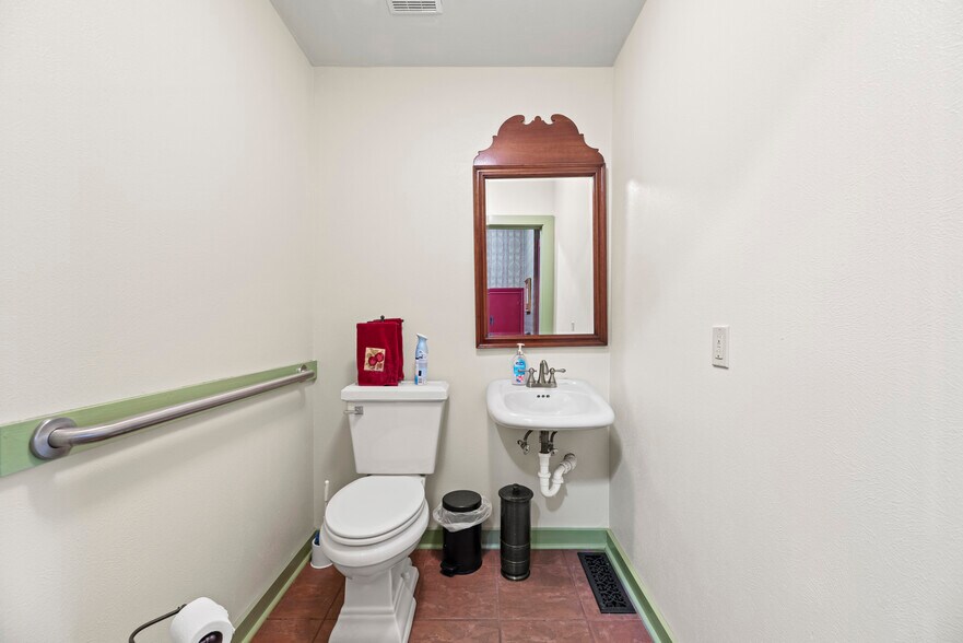 More Photos Of 1106 Avenue O, Huntsville Office Residential For Sale