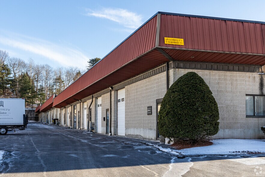 More Photos Of 9 Bonazzoli Ave, Hudson Warehouse For Sale