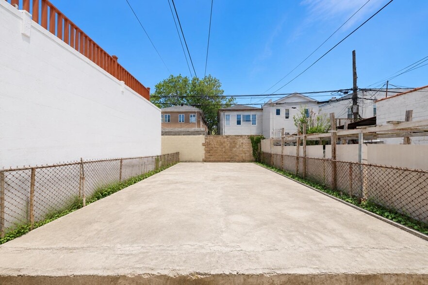 More Photos Of 1962 Coney Island Ave, Brooklyn Storefront Retail Residential For Sale