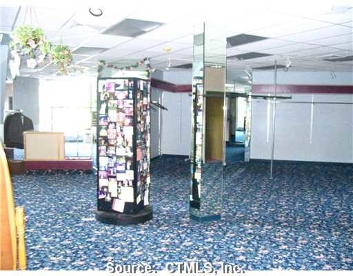 More Photos Of 295 Talcottville Rd, Vernon Storefront Retail Office For Lease