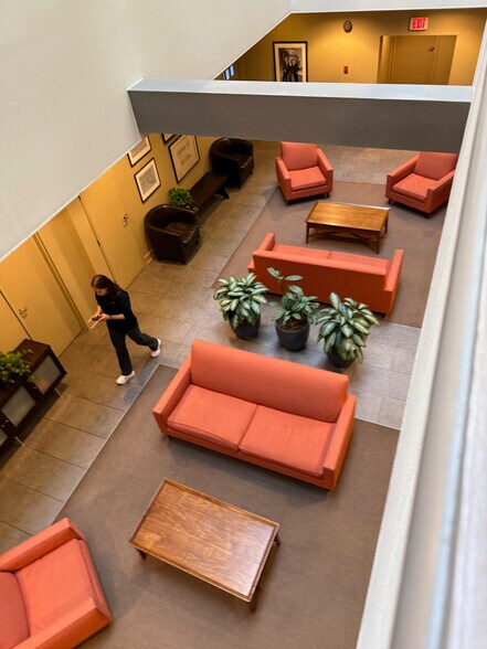 More Photos Of 6723 Whittier Ave, McLean Office For Lease