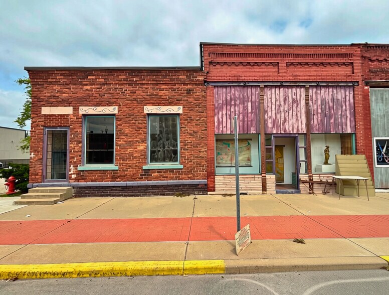 Primary Photo Of 154 Main st, Brook General Retail For Sale