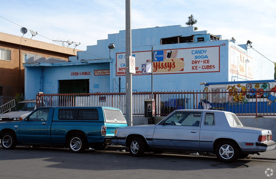 More Photos Of 179 W Arbor Vitae St, Inglewood Freestanding For Sale