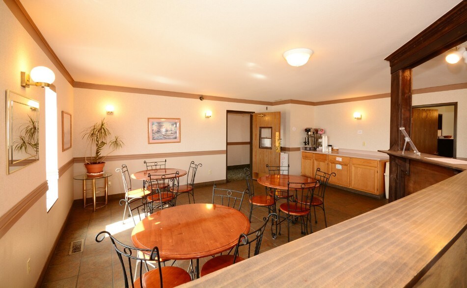 More Photos Of 2100 Fay St, Burlington Hotel For Sale