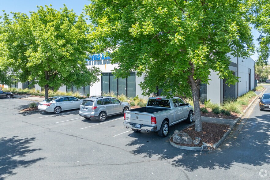 More Photos Of 9828 Business Park Dr, Sacramento Unknown For Lease