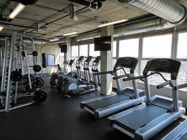 More Photos Of 800 S 4th St, Louisville Apartments For Lease