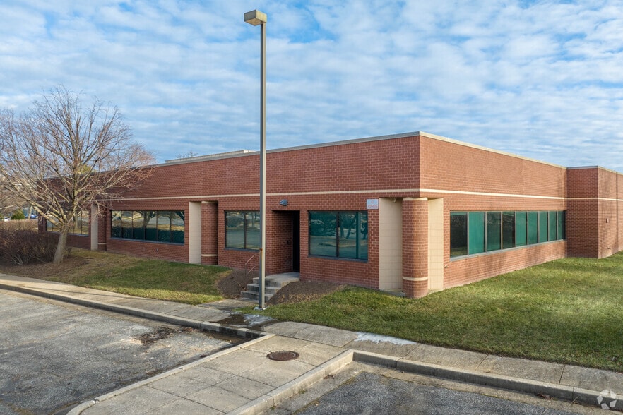 More Photos Of 8219 Town Center Dr, Nottingham Medical For Lease