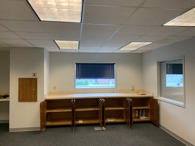 More Photos Of 2600 Zion Rd, Henderson Office For Sale