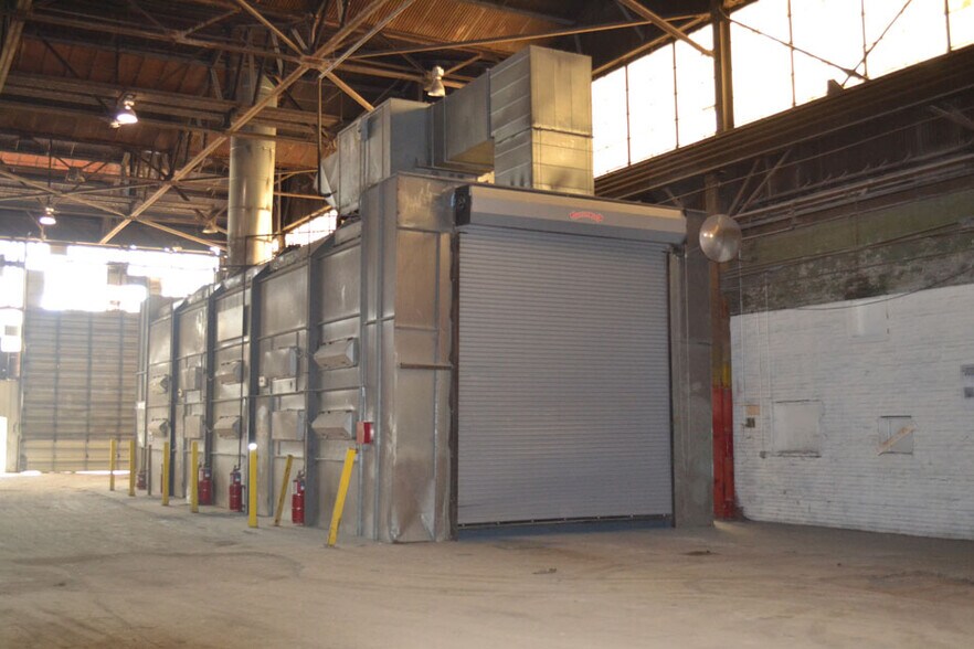 More Photos Of 2701 Converse Ave, East Saint Louis Manufacturing For Lease
