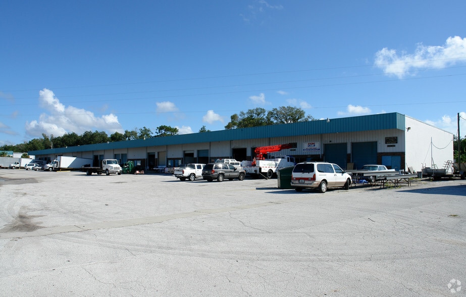 More Photos Of 6127-6157 Cyril Ave, Orlando Manufacturing For Lease