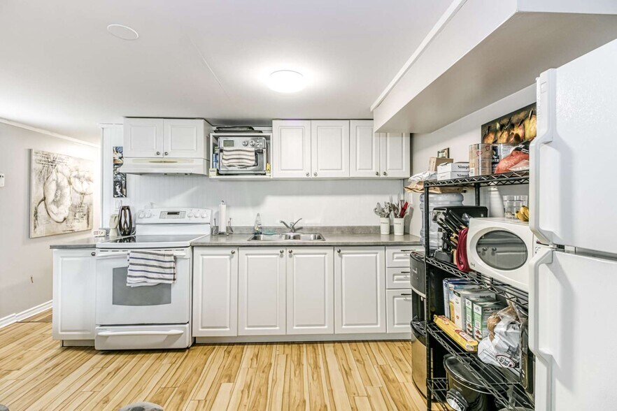 More Photos Of 22 Whittaker St, Sudbury Multifamily For Sale