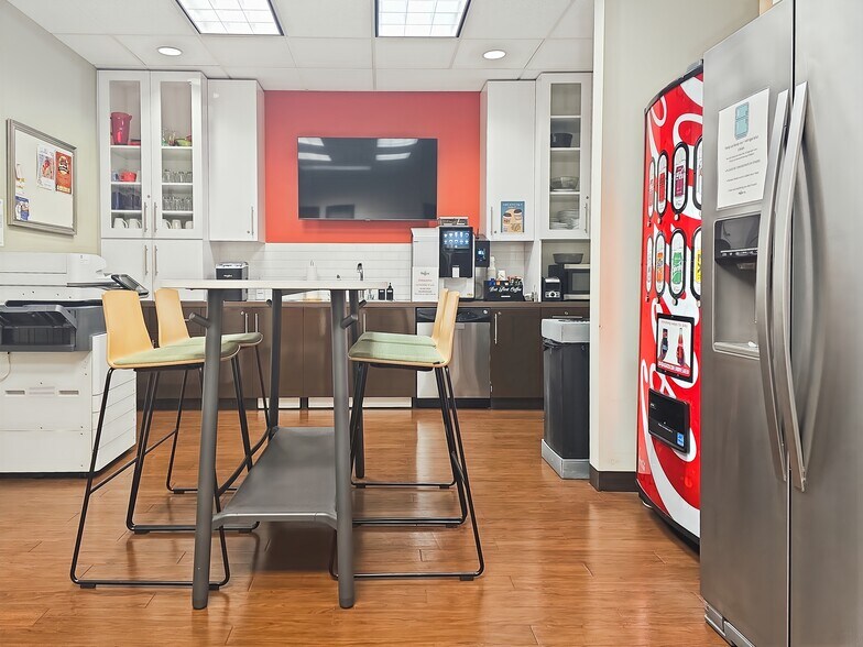 More Photos Of 8215 Sw Tualatin Sherwood Rd, Tualatin Coworking Space